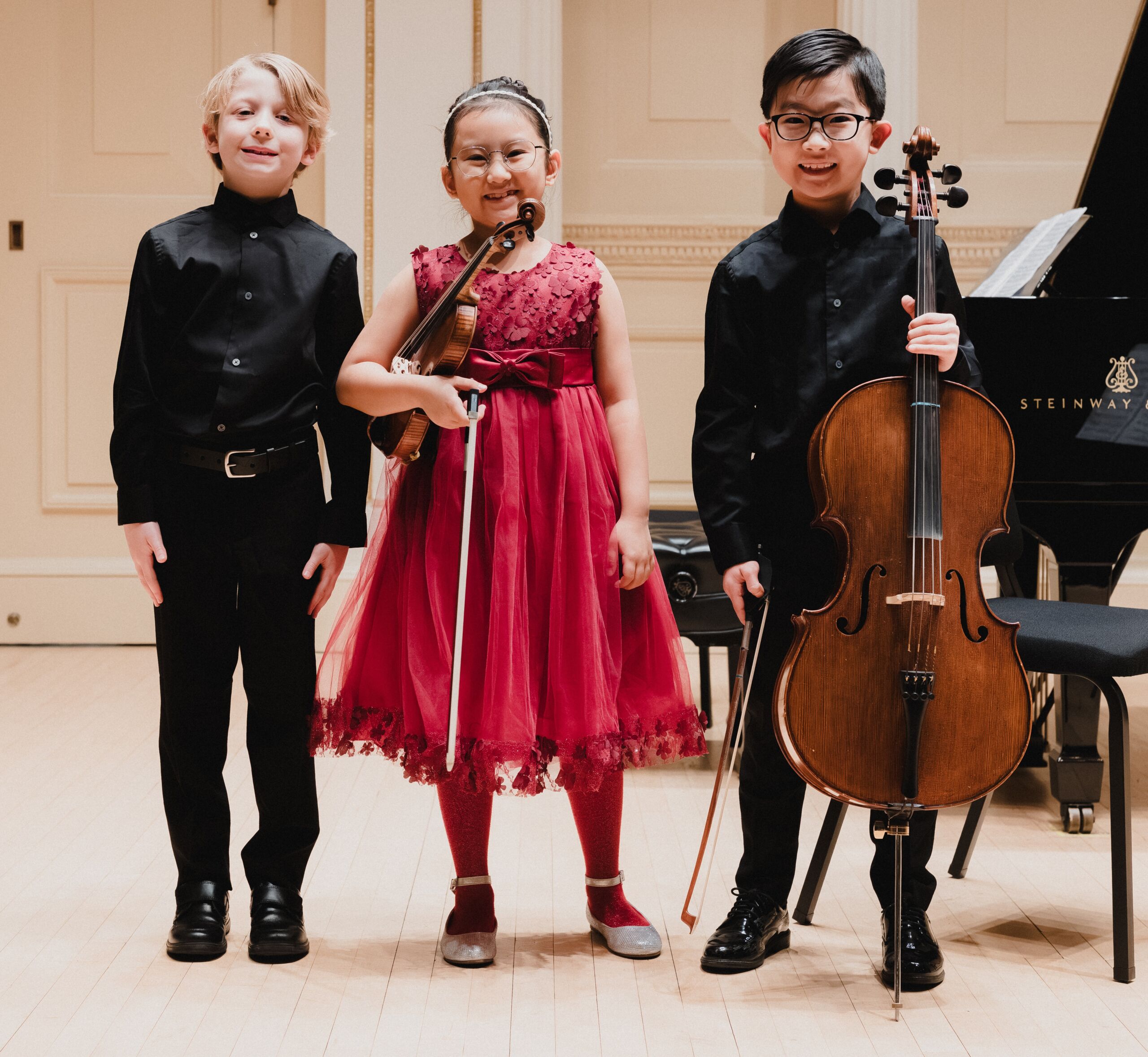 KYHSMusicCompetitionWinnersRecitalCarnegieHall WeillRecitalHall 13 scaled | UNWLA - Ukrainian National Womens League of America